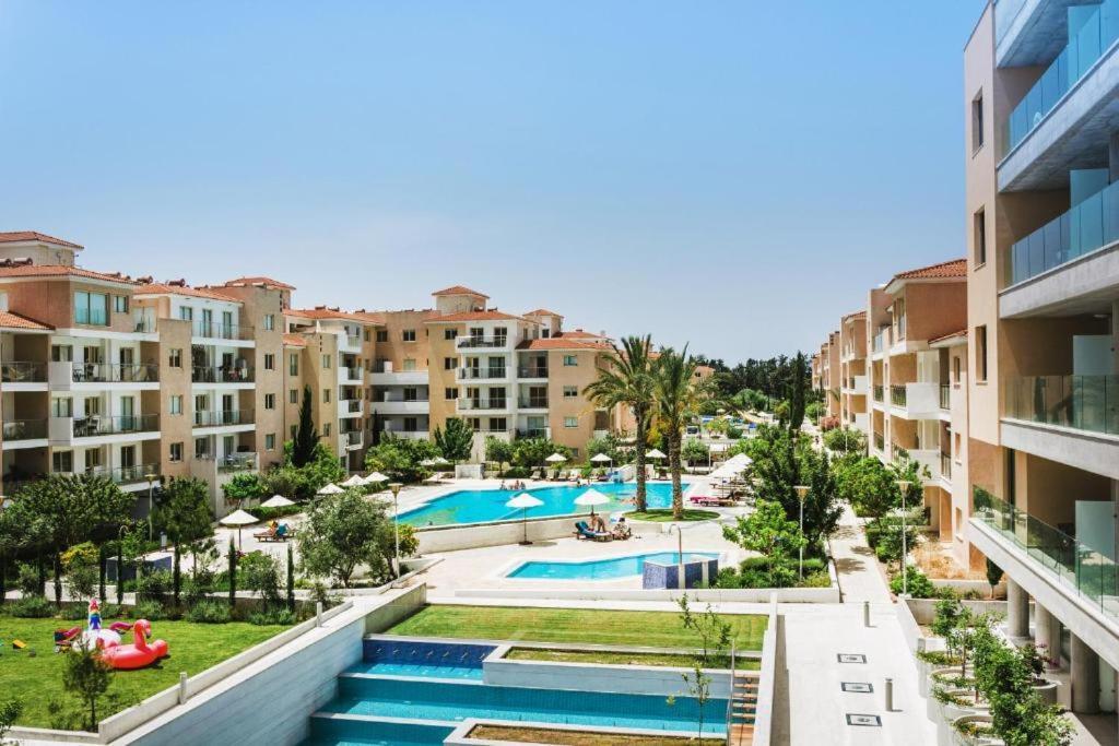Elysia Park Apartments Paphos 外观 照片
